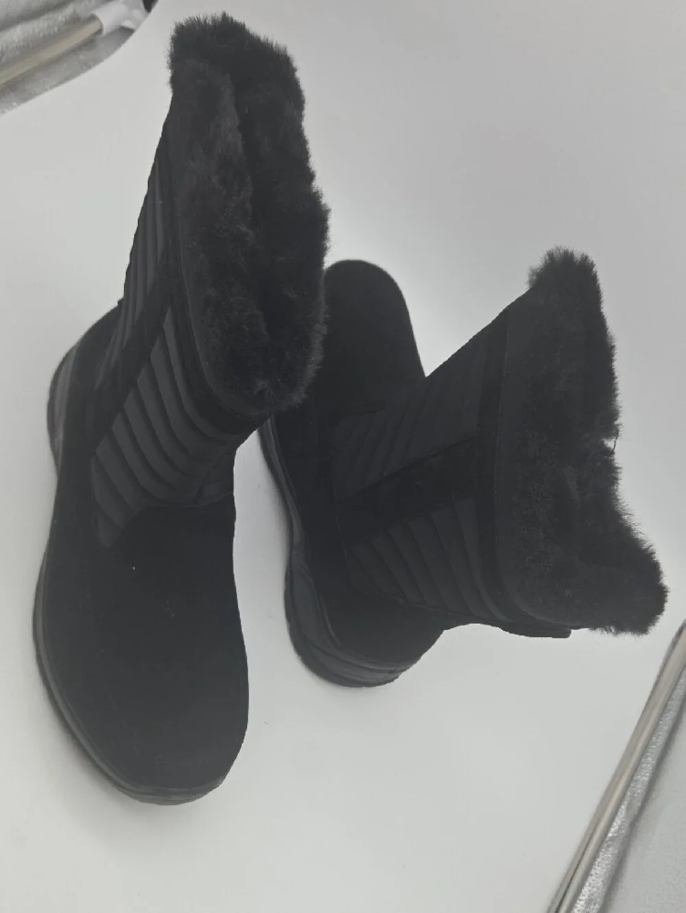 easy street Black Faux-Fur Winter Zip Boots